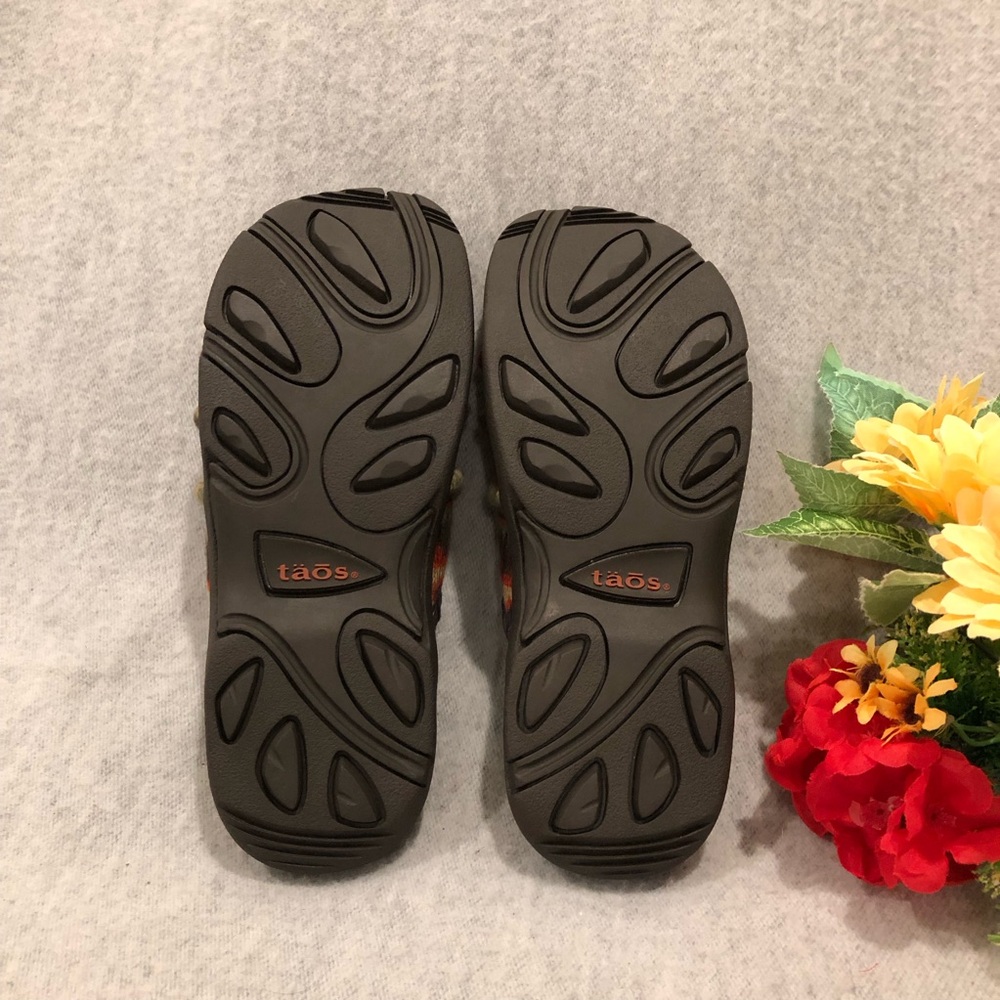 NWOT - Taos Multi-Colored Sweater Clogs - Picture 16 of 16